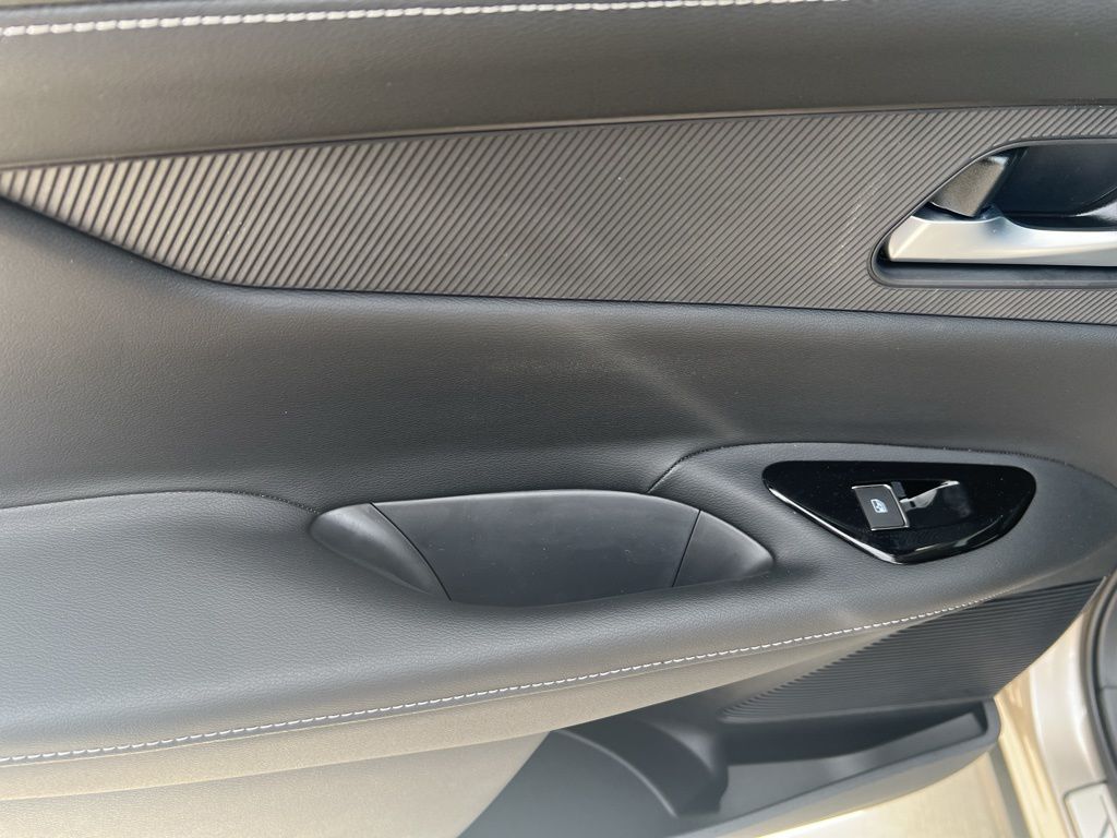 2025 Champagne Silver Metallic Nissan Murano SL AWD SUV
