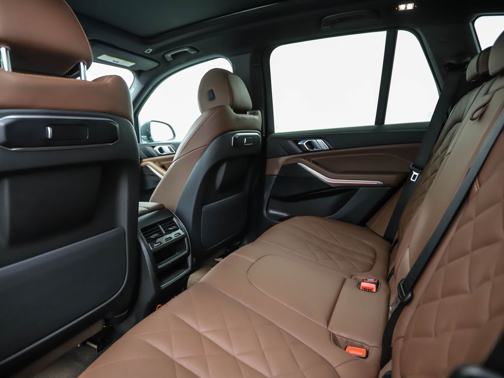 Thumbnail: 2024 BMW X5 - 19