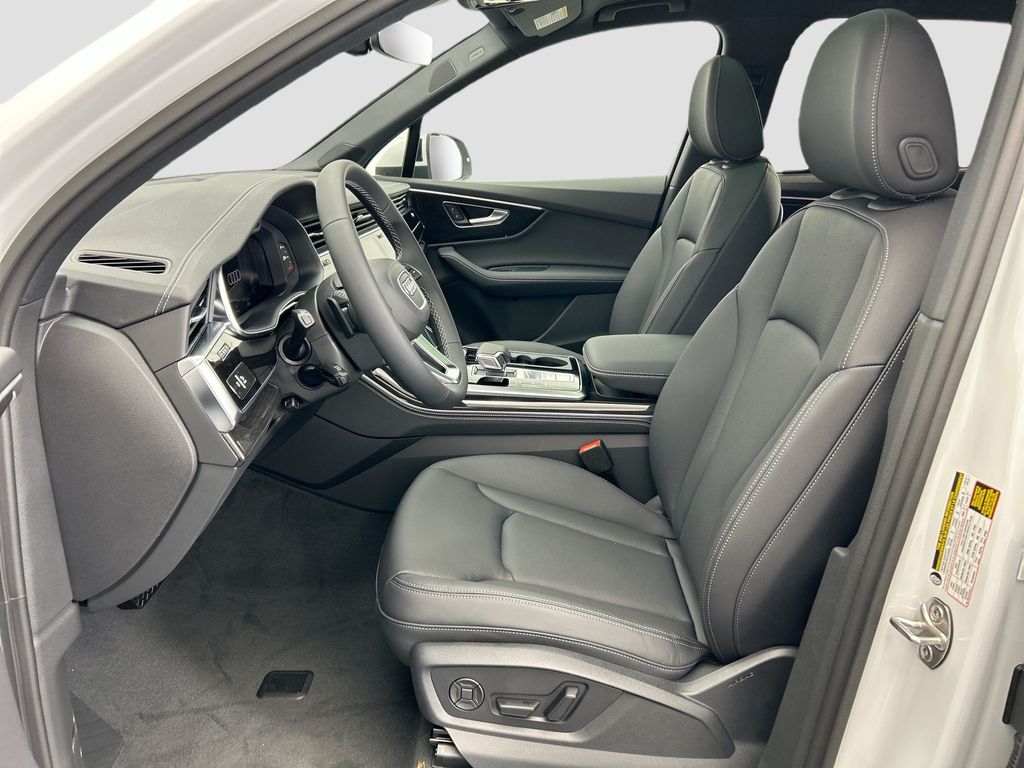 Thumbnail: 2026 Audi Q7 - 19