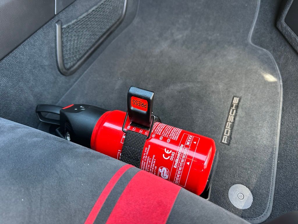 Thumbnail: 2018 Porsche 911 - 32