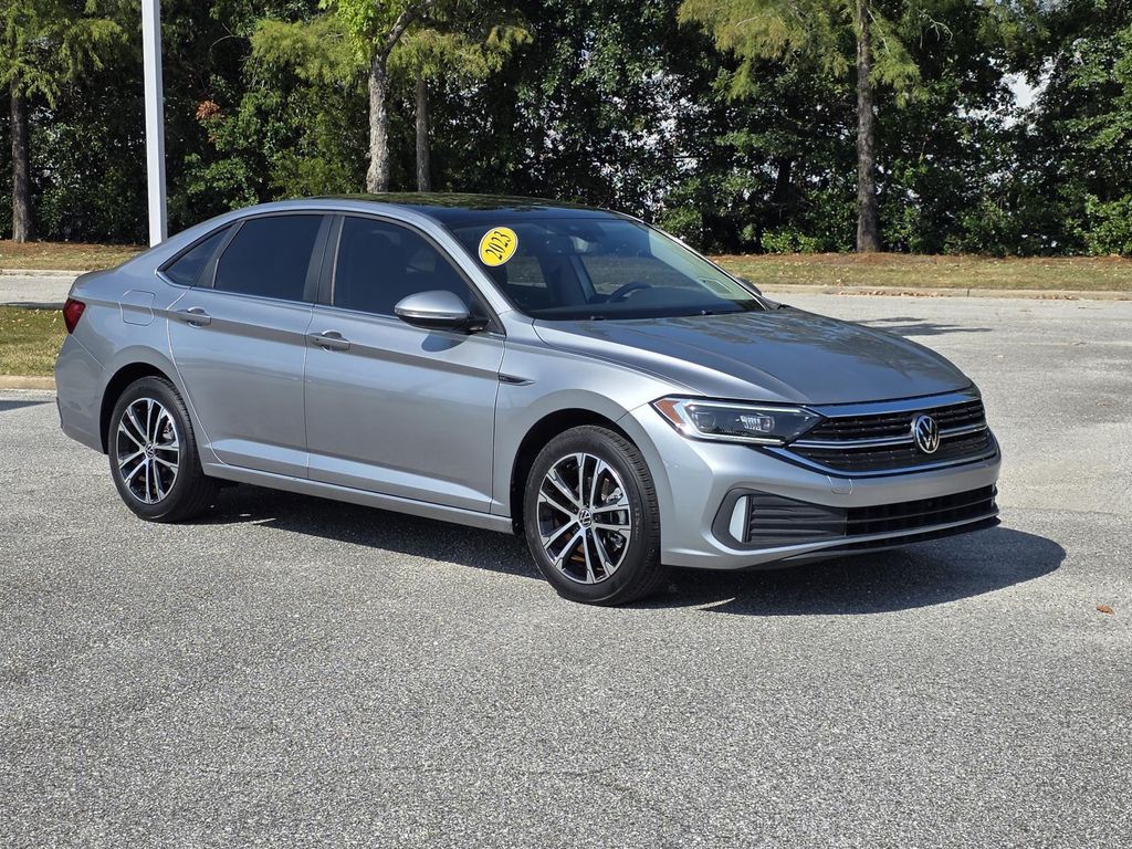 Silver Metallic 2023 Volkswagen Jetta Sedan Front-Wheel Drive 8-Speed Automatic