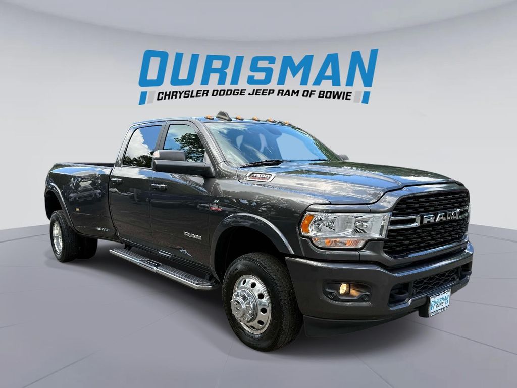 2022 RAM 3500 Big Horn Crew Cab LB DRW 4WD