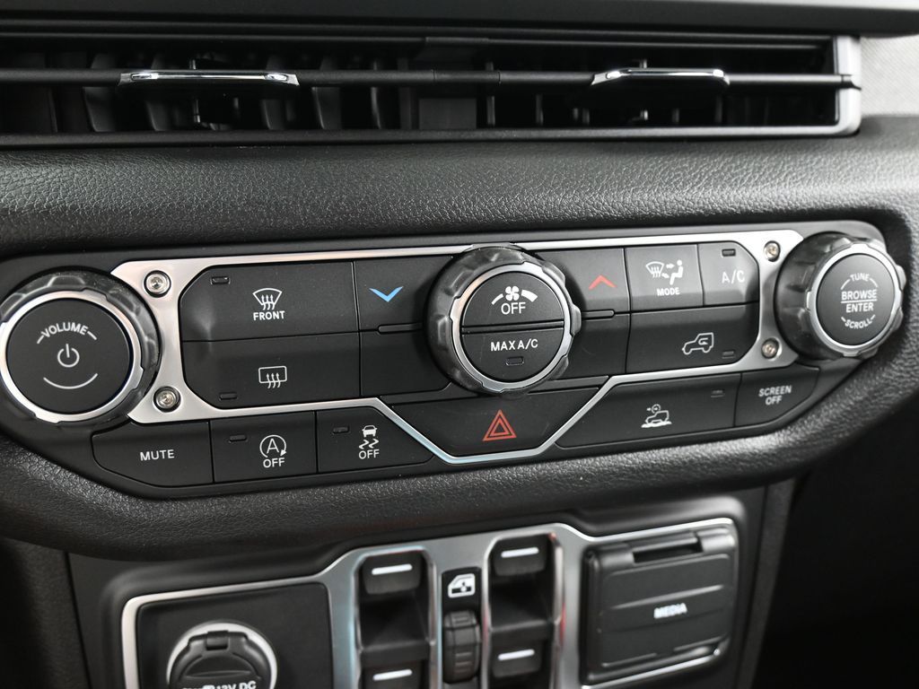 New 2026 Black Clearcoat Jeep Sport S image 21