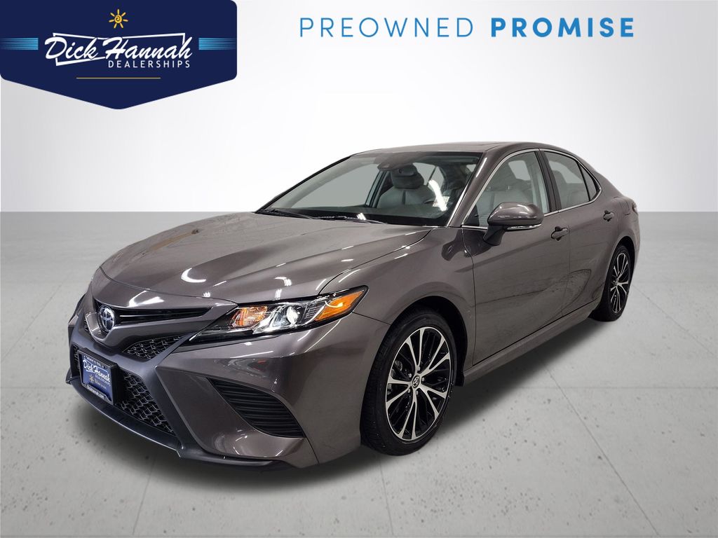 2020 Toyota Camry SE
