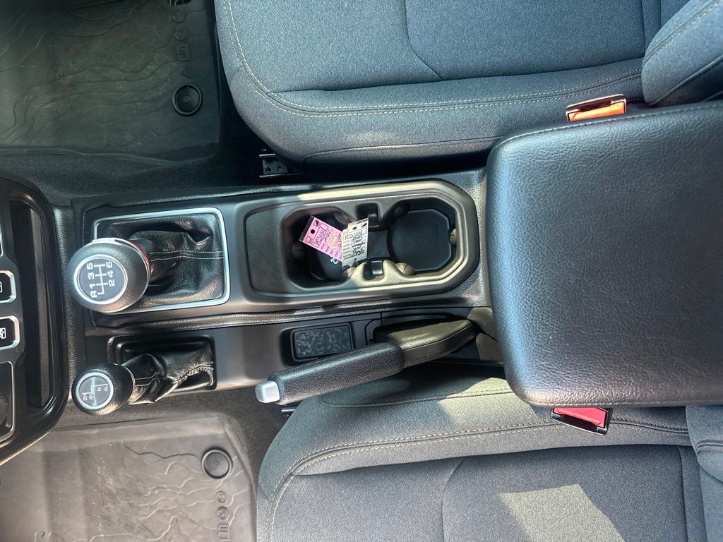 Used 2025 Jeep Wrangler SUV