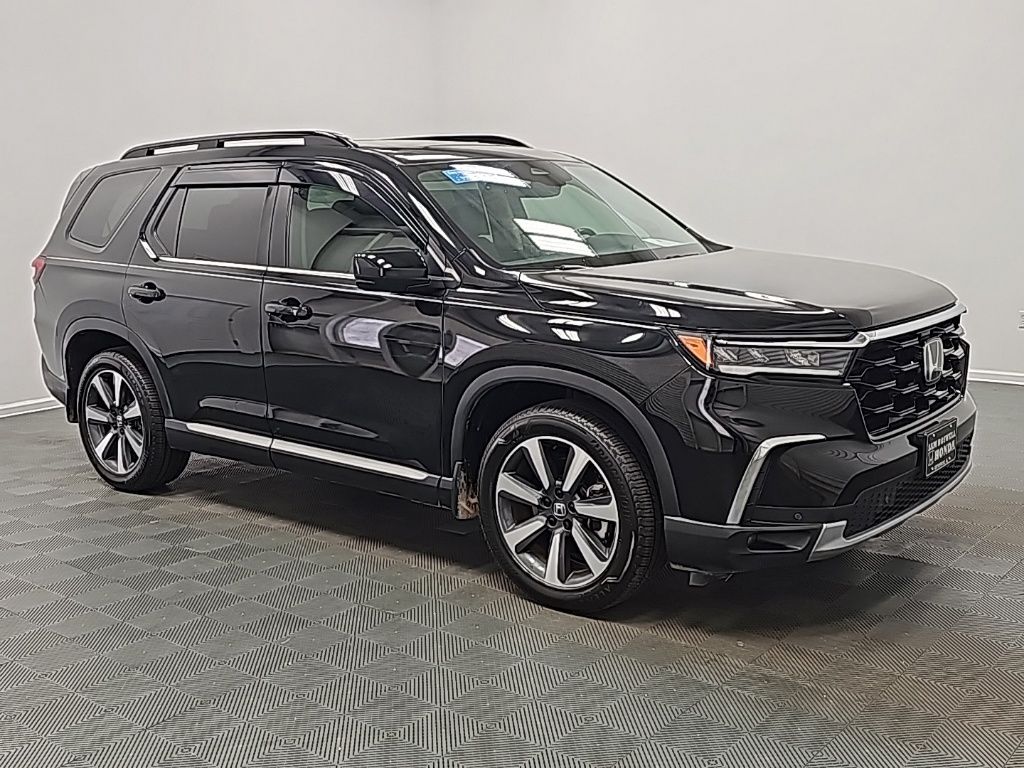 2023 Honda Pilot Touring AWD