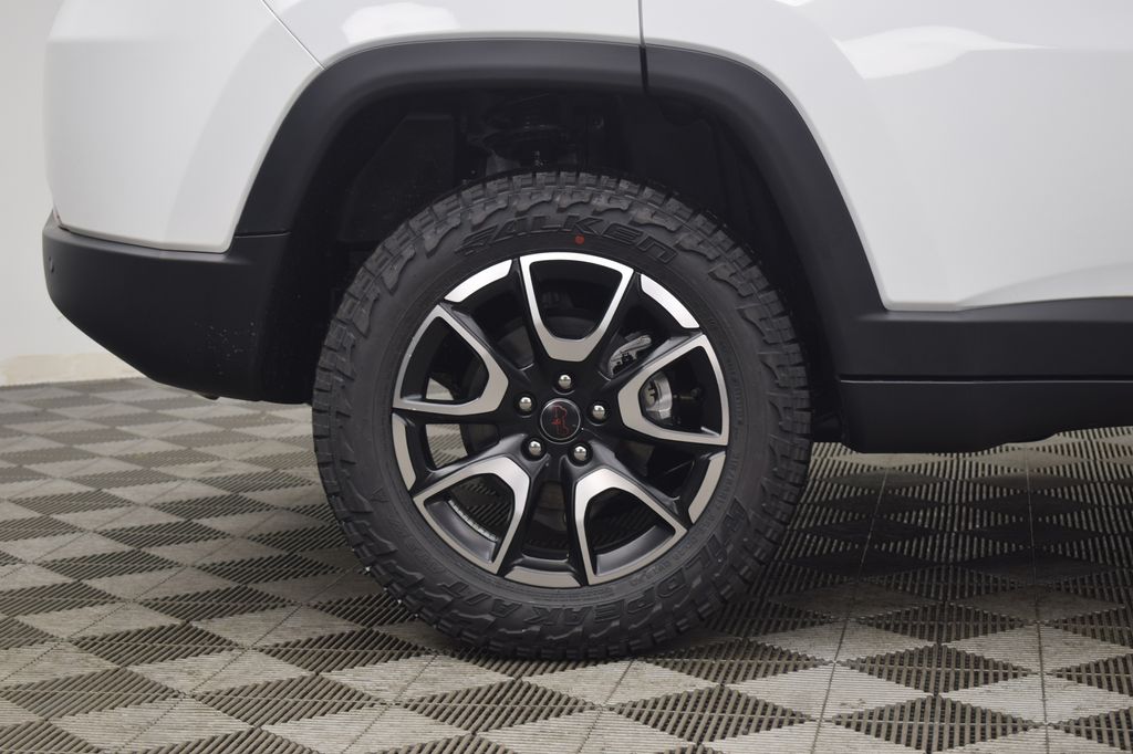 new 2026 Jeep Compass car, priced at $37,675