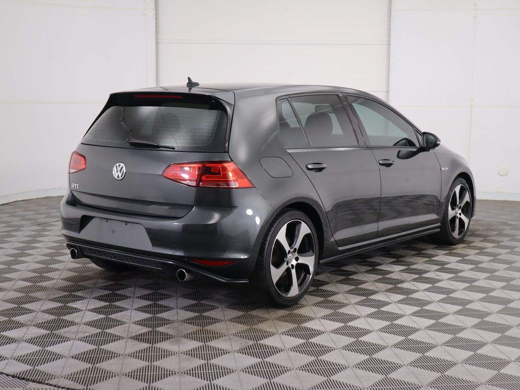 Thumbnail: 2015 Volkswagen Golf - 5