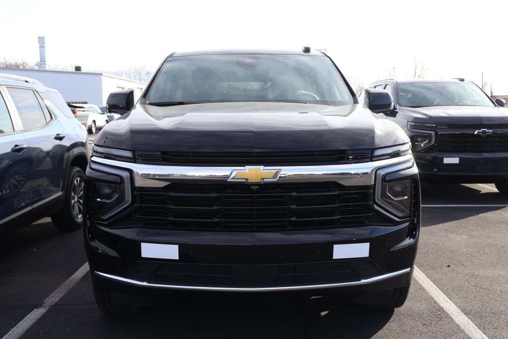 2025 Chevrolet Tahoe LS 2