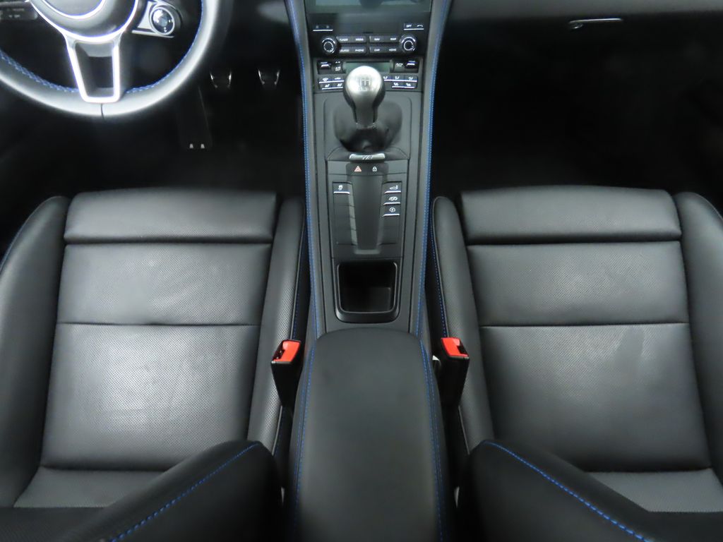 2024 Porsche 718 Cayman  18