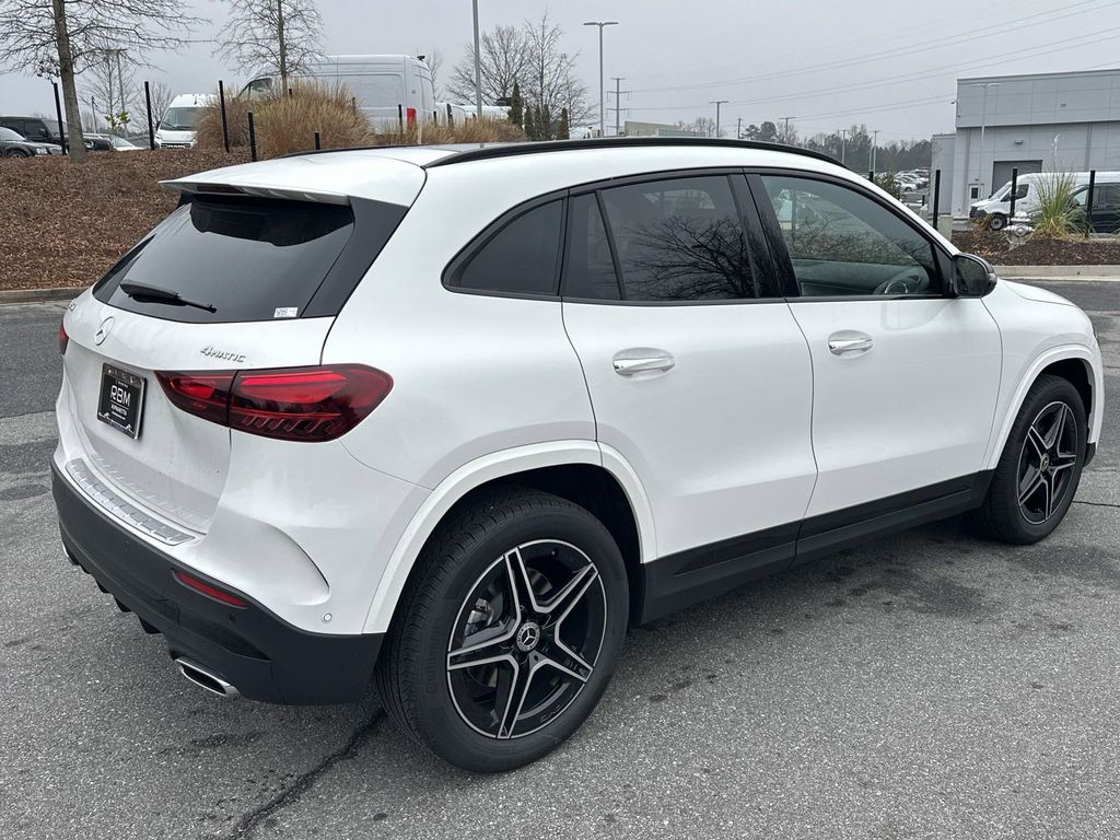 2025 Mercedes-Benz GLA GLA 250 8