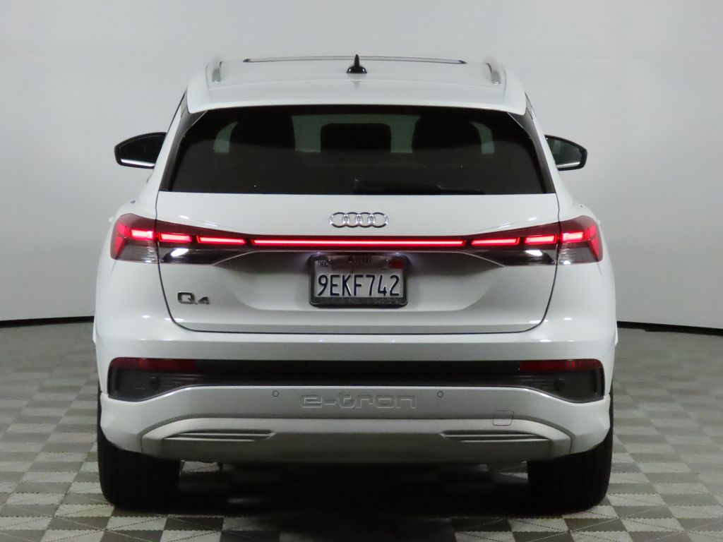 Thumbnail: 2023 Audi Q4 e-tron - 4