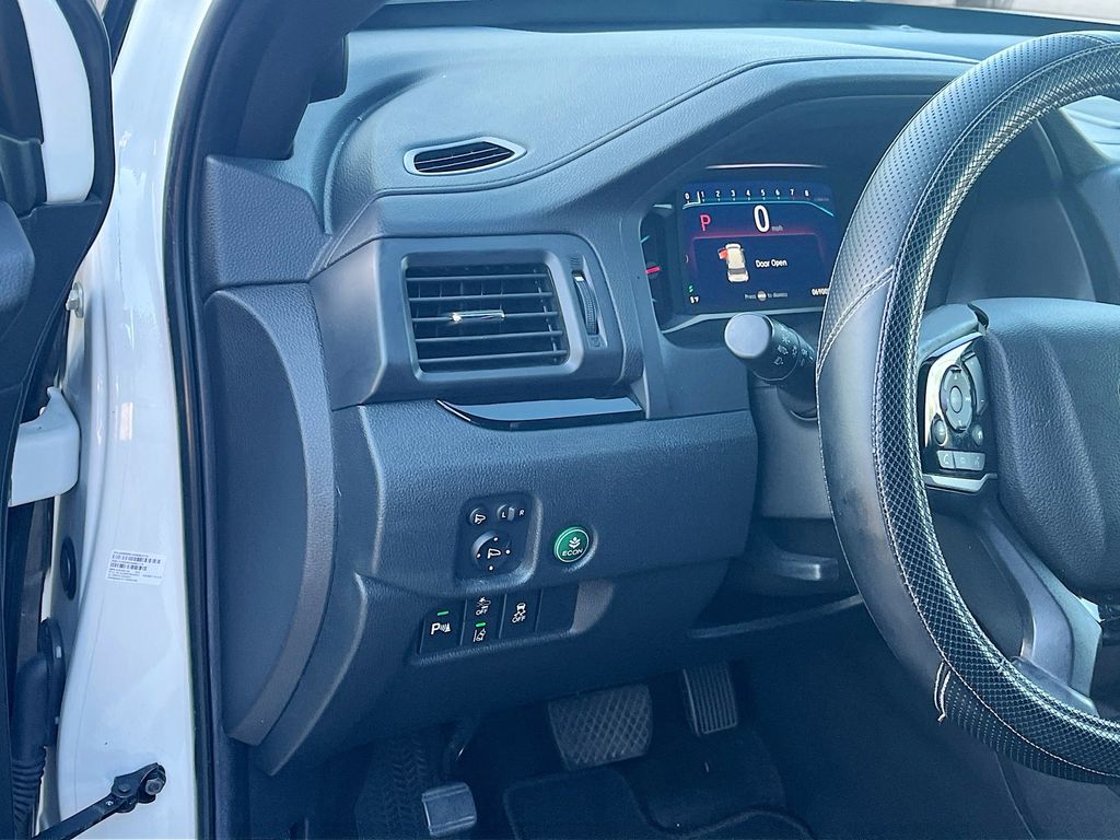 Used 2022  Honda Black Edition image 10