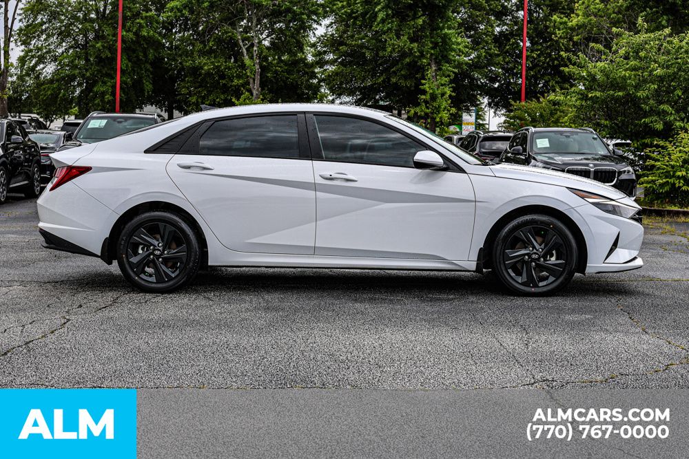 2023 Hyundai Elantra Hybrid Blue photo 9