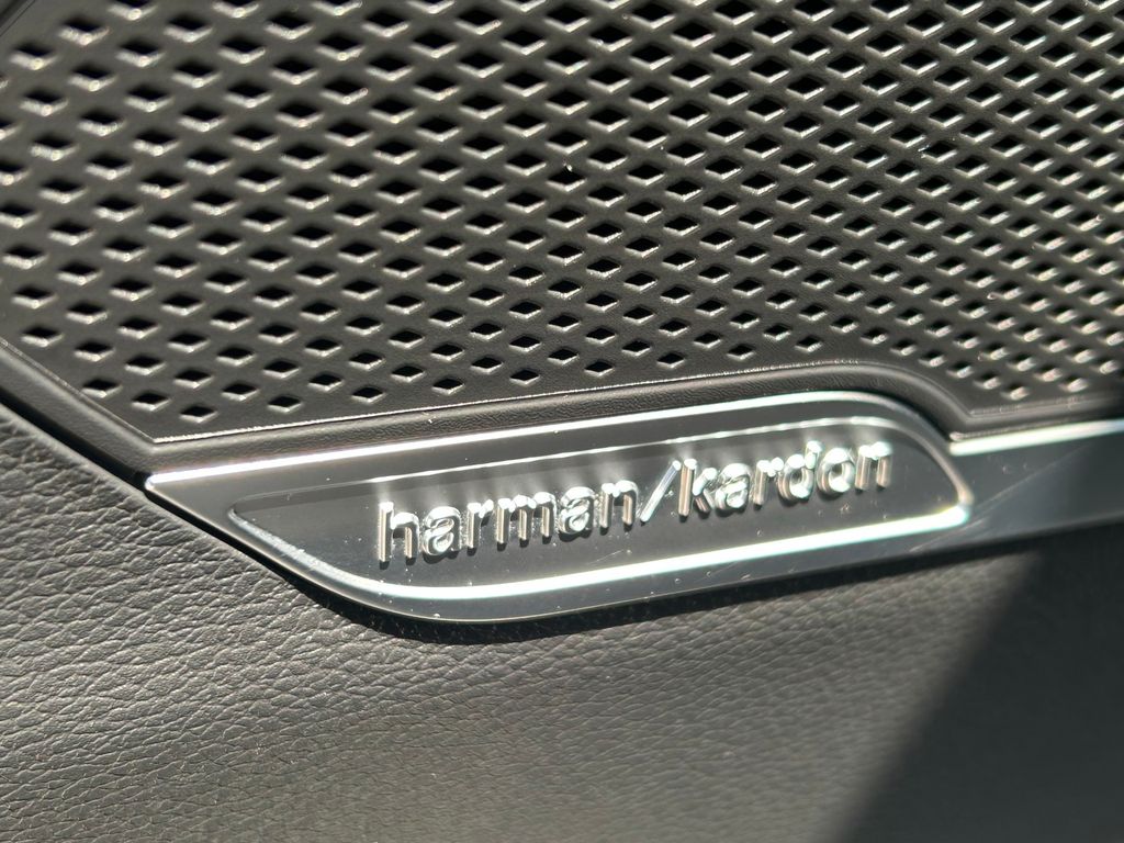 Used 2023 Kia Sportage Hybrid SUV