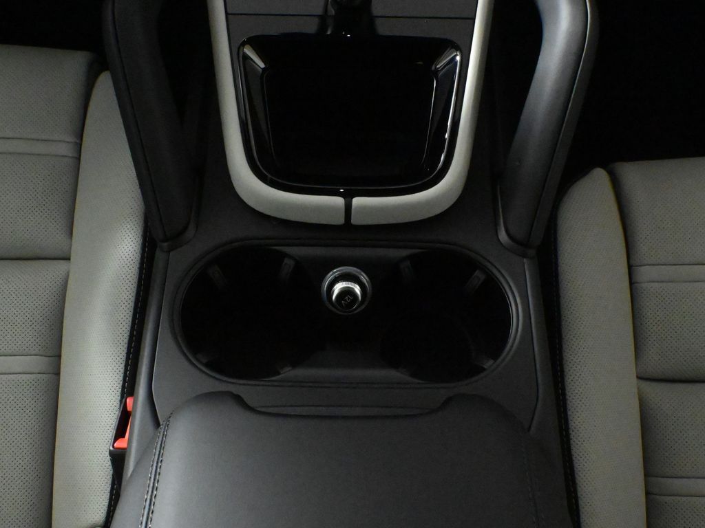 Thumbnail: 2026 Porsche Cayenne - 26