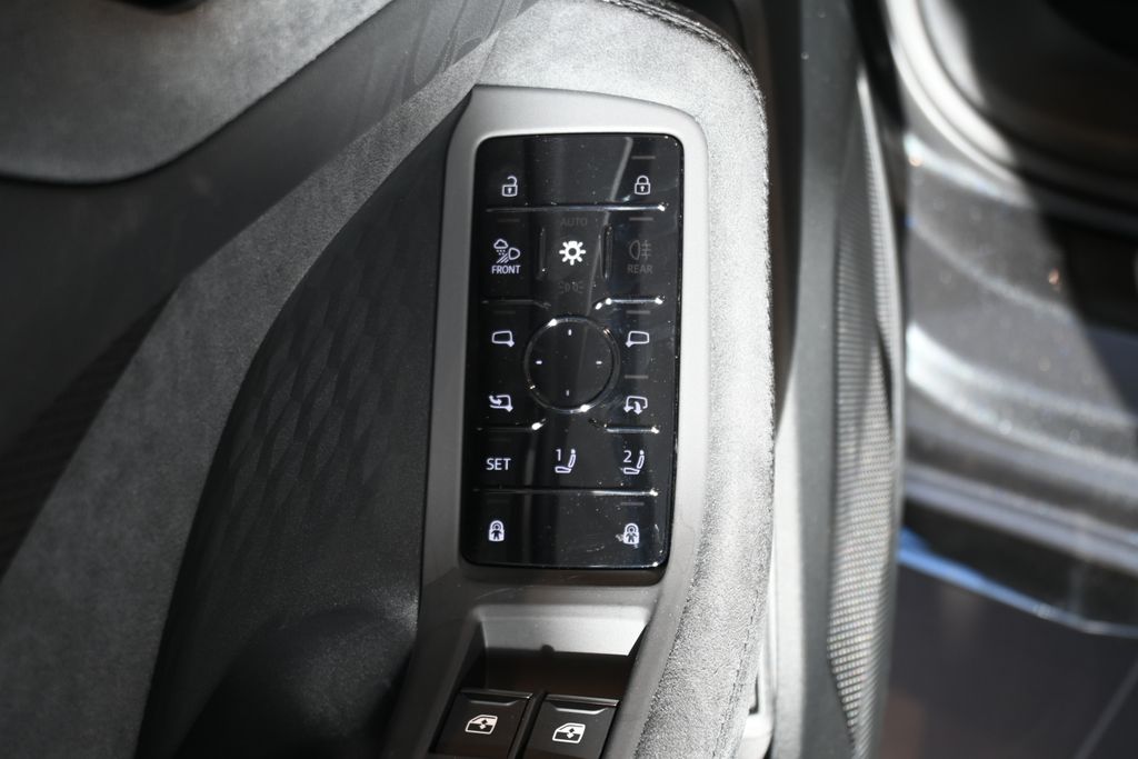 Thumbnail: 2025 Audi S5 - 22