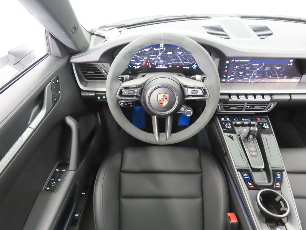 Thumbnail: 2025 Porsche 911 - 16