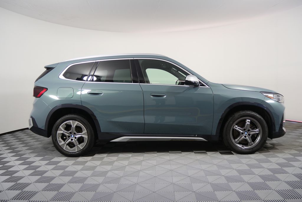 Thumbnail: 2023 BMW X1 - 2