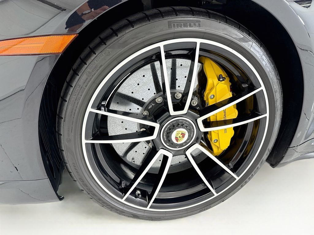 Thumbnail: 2021 Porsche 911 - 28