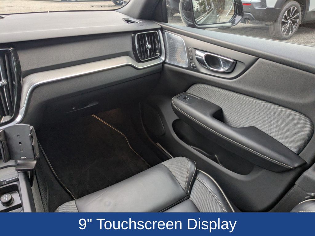 2019 Volvo S60 T6 R-Design