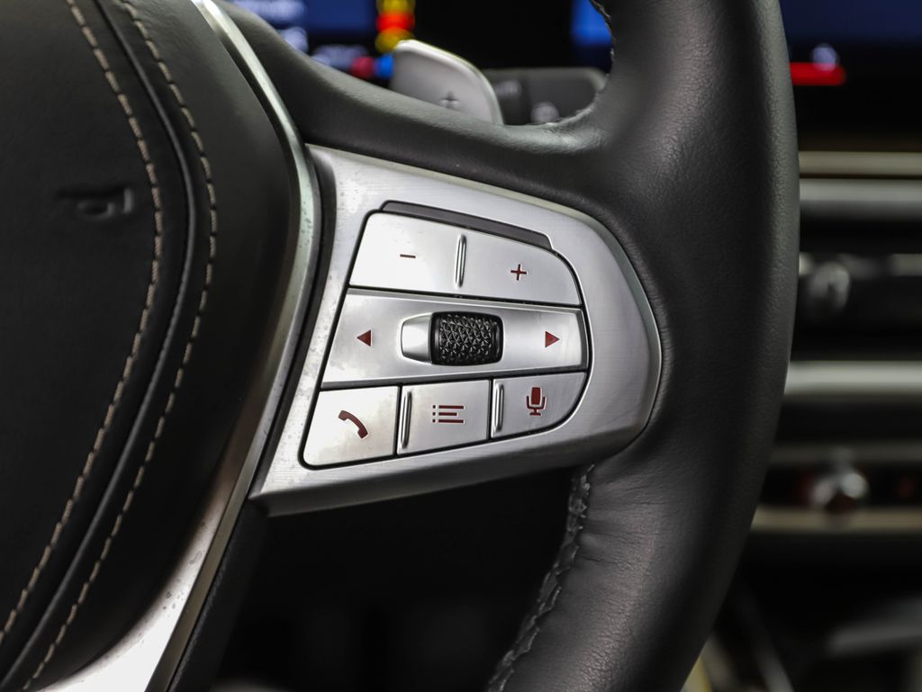 Thumbnail: 2023 BMW X7 - 13