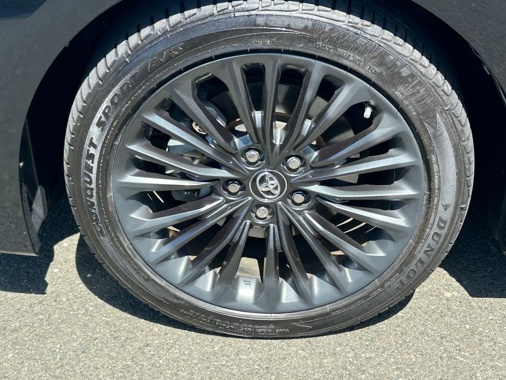 Thumbnail: 2019 Toyota Avalon - 9