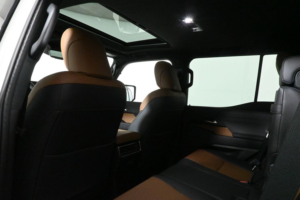 Thumbnail: 2025 Lexus GX - 31