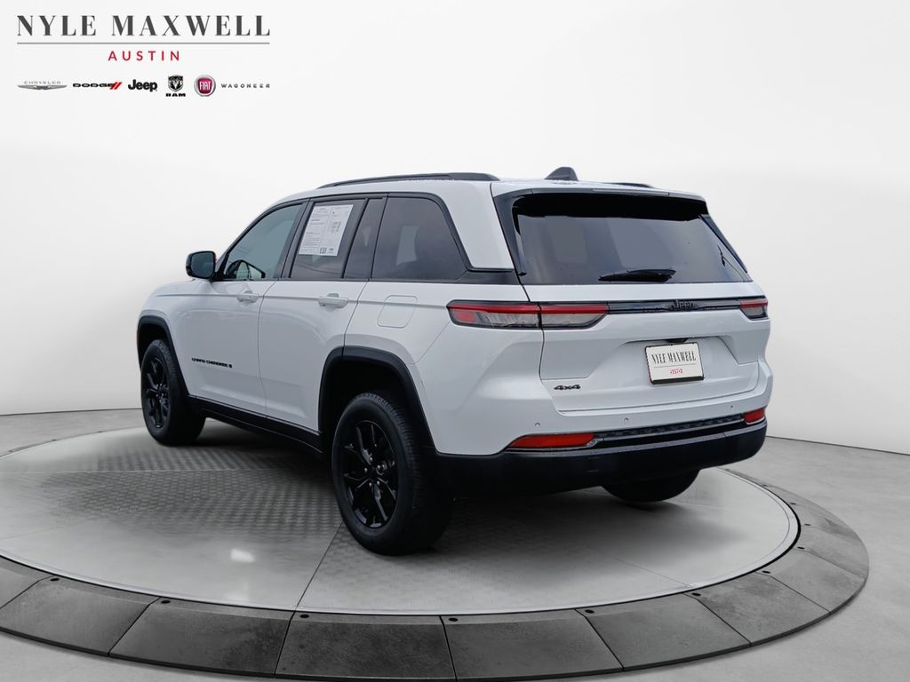 Used Car 2024 Jeep Grand Cherokee  Altitude For Sale Under $30,000 In Austin, Texas