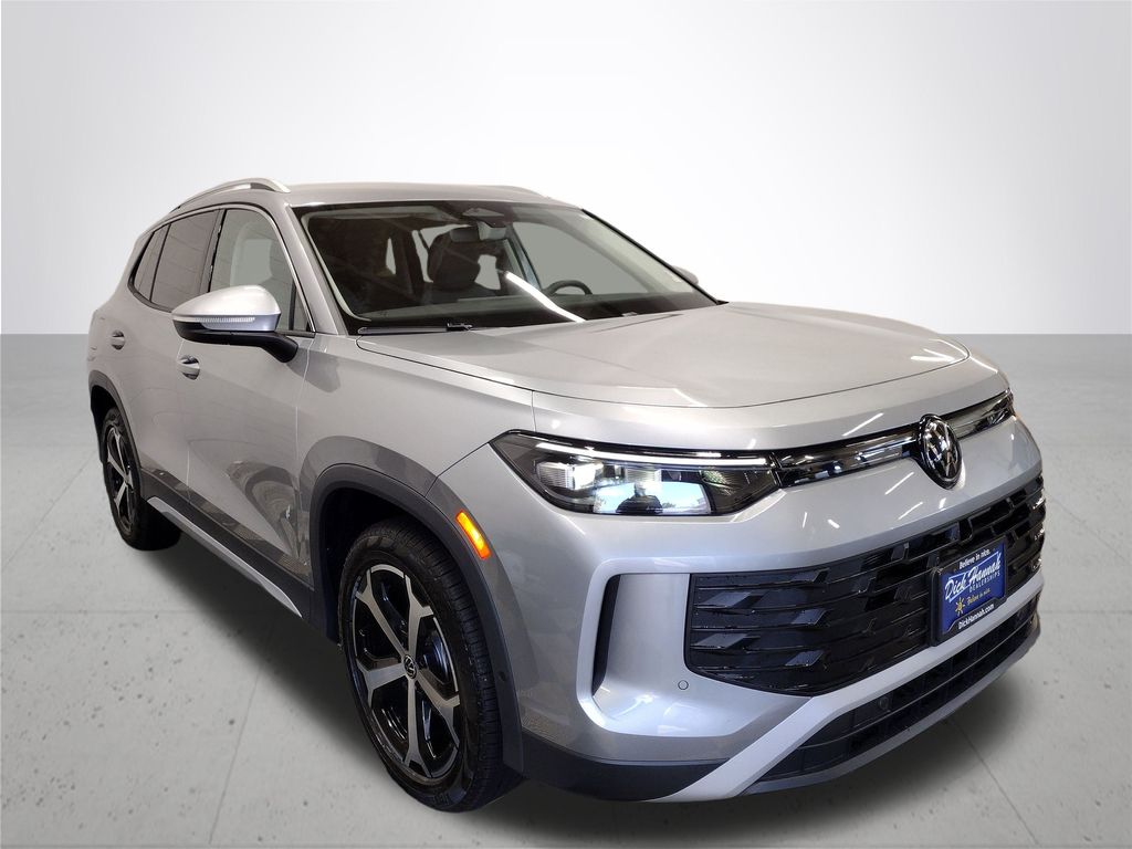 2025 Volkswagen Tiguan 2.0T SE