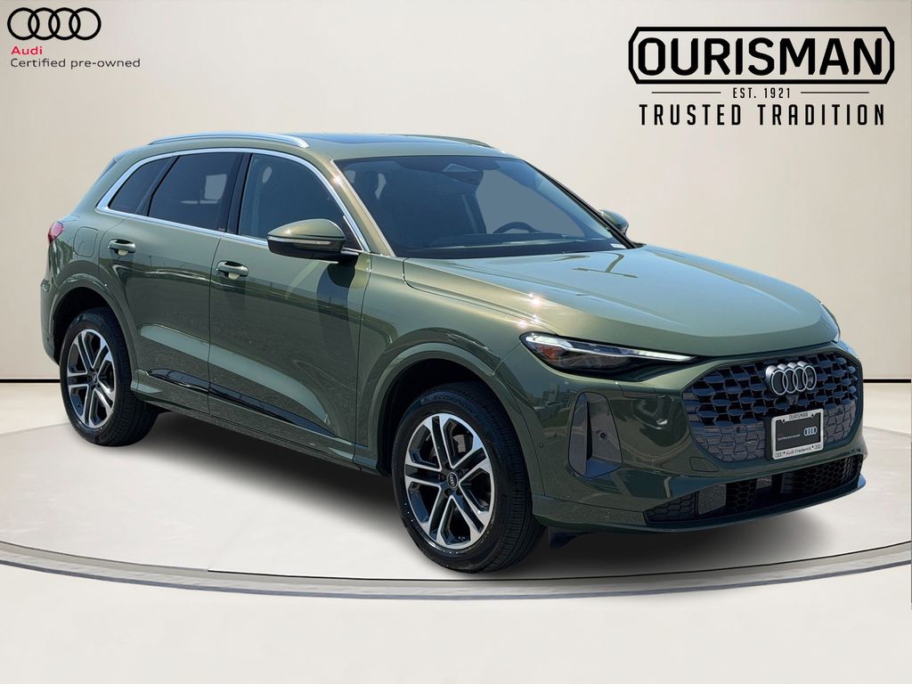 District Green Metallic 2025 Audi Q5 quattro Premium Plus 40 TFSI SUV / Crossover All-Wheel Drive 7-Speed Automatic