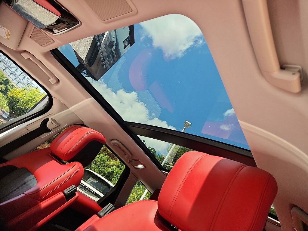 Thumbnail: 2020 Land Rover Range Rover Sport - 14