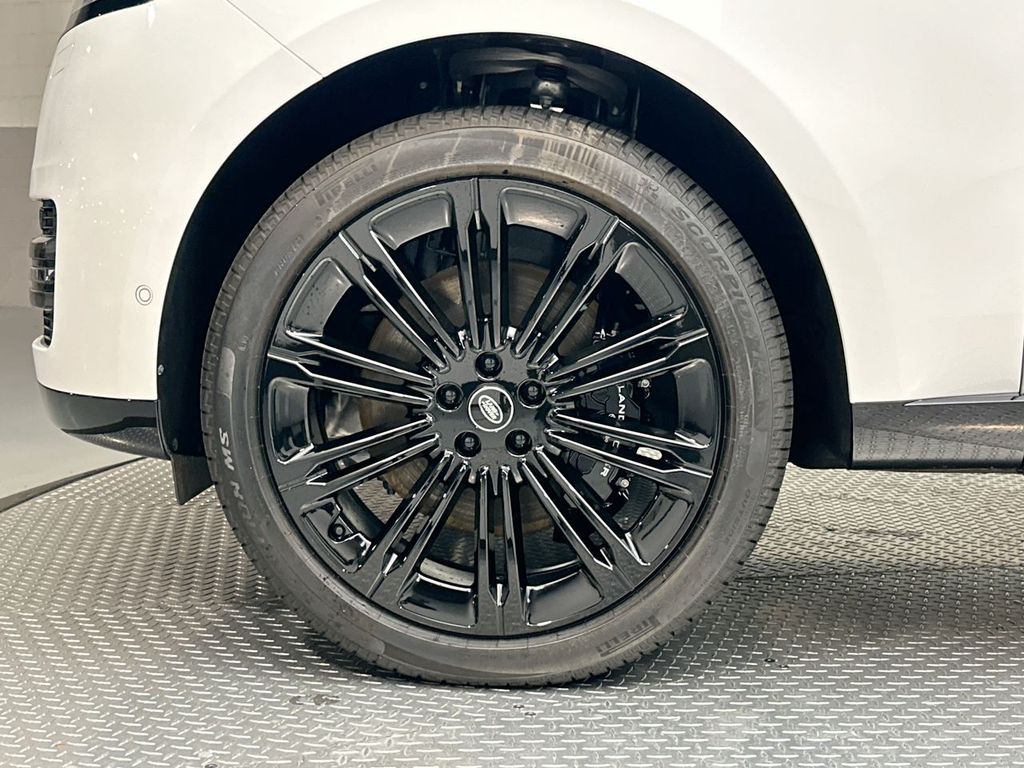 Thumbnail: 2025 Land Rover Range Rover - 4