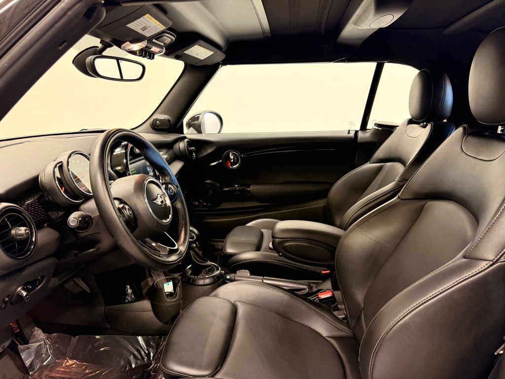 Thumbnail: 2017 MINI Cooper - 8