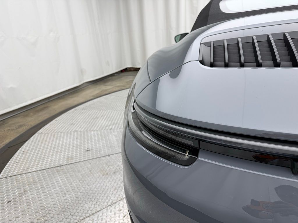 Thumbnail: 2023 Porsche 911 - 15