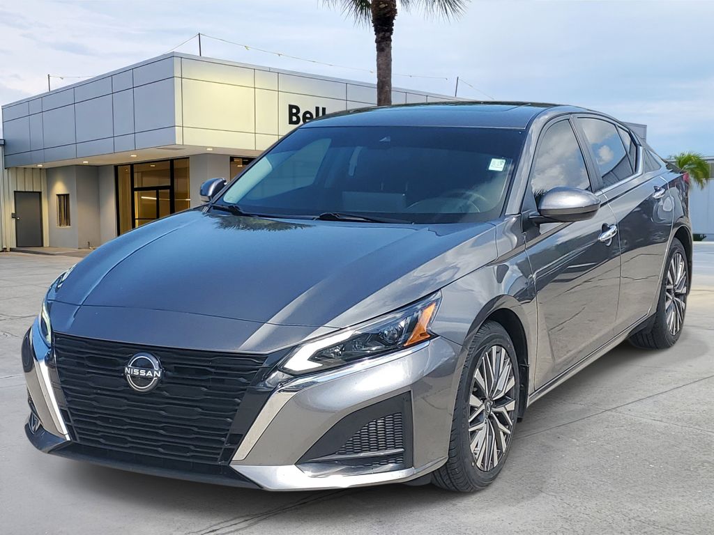  2023 Nissan Altima 2.5 SV FWD   