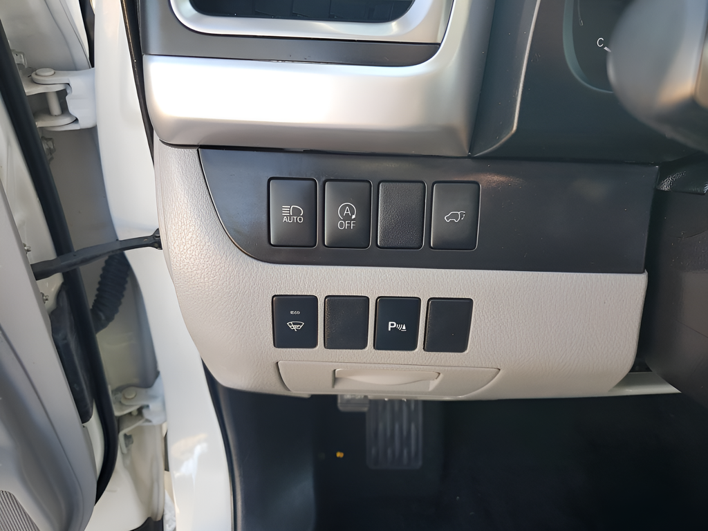 Used Car 2019 Toyota Highlander  Limited For Sale Under $30,000 In Austin, Texas