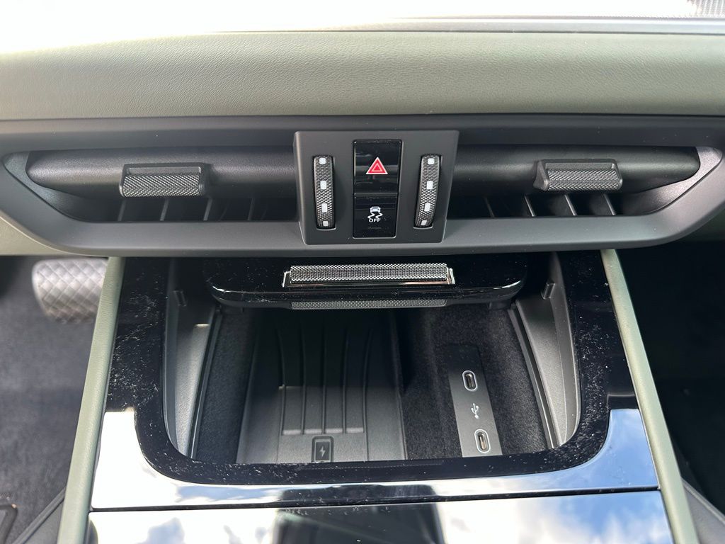 Thumbnail: 2026 Porsche Cayenne - 25