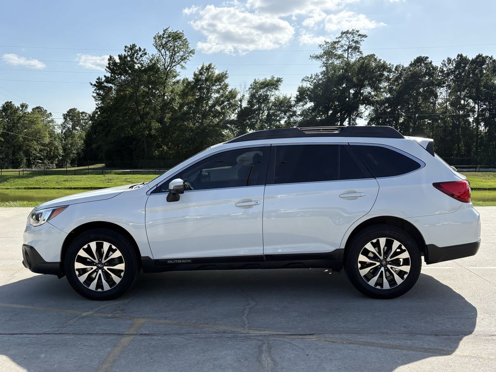 2016 Subaru Outback 2.5i White at Gullo Toyota