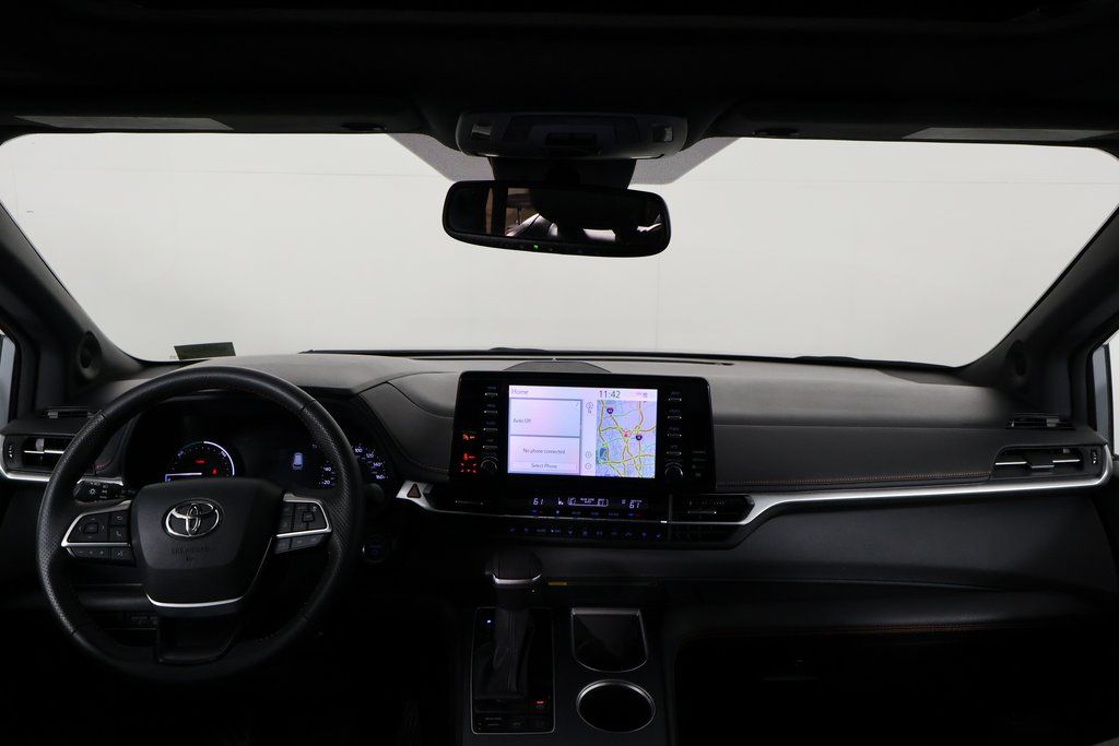 Thumbnail: 2024 Toyota Sienna - 8