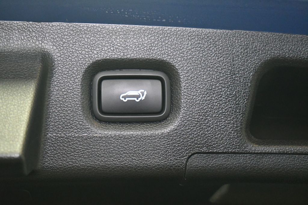 Thumbnail: 2022 Hyundai Santa Fe - 6