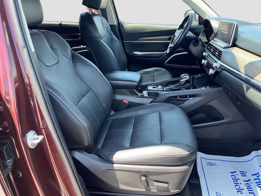Used 2022 Purple Kia EX image 30