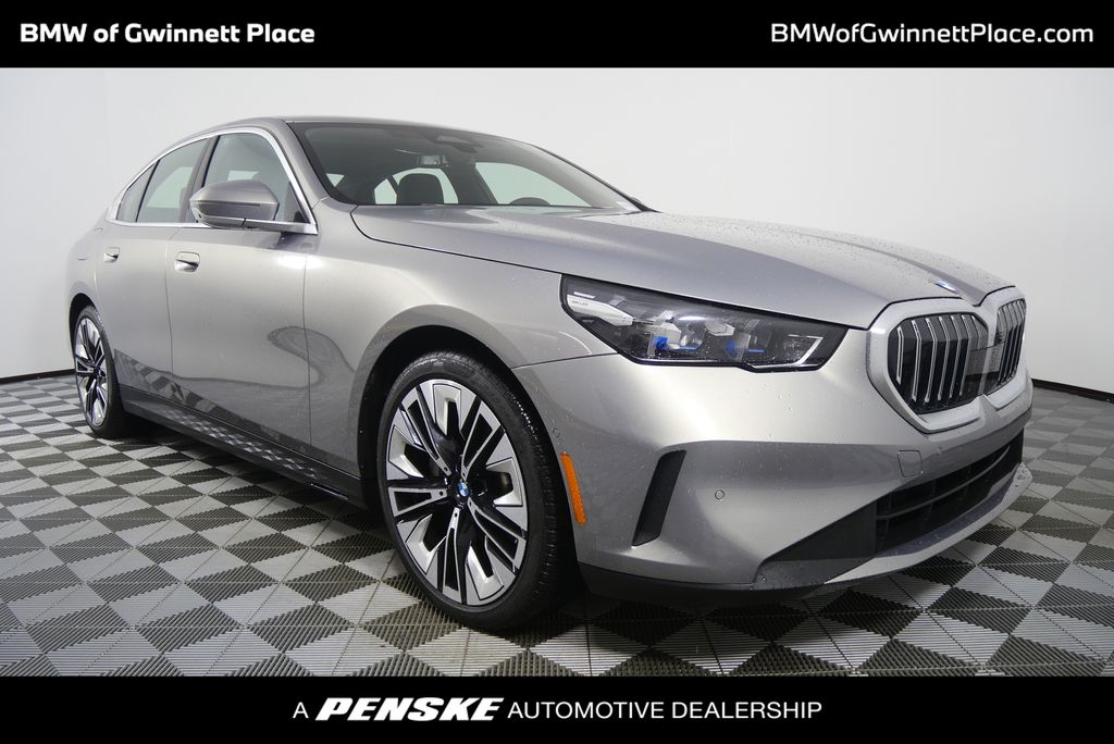 Thumbnail: 2025 BMW 5 Series - 1