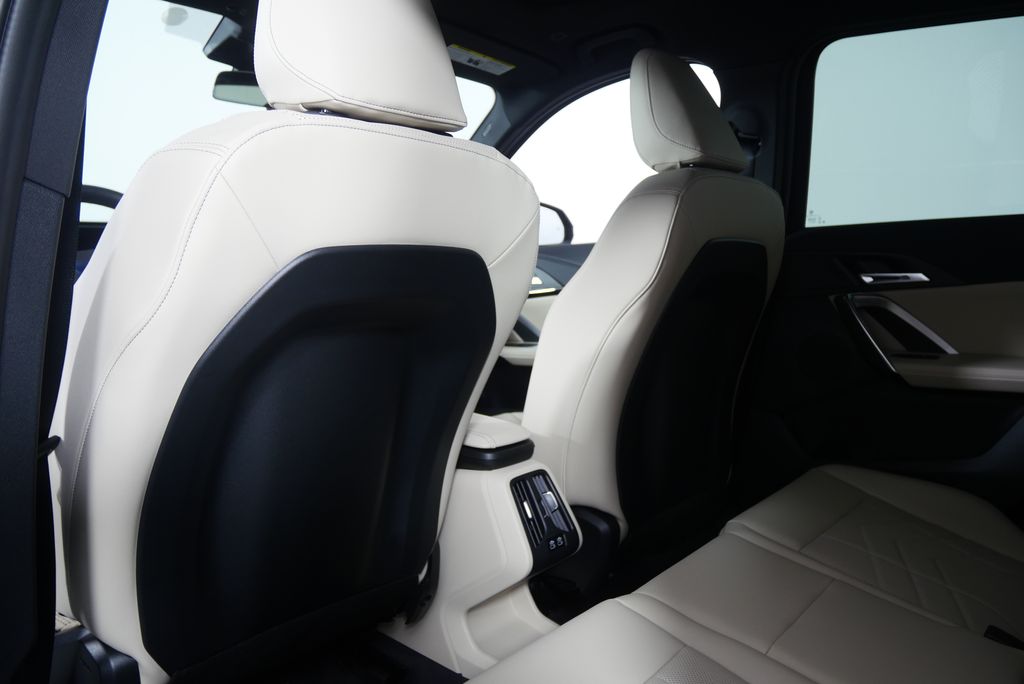 Thumbnail: 2025 BMW X1 - 16