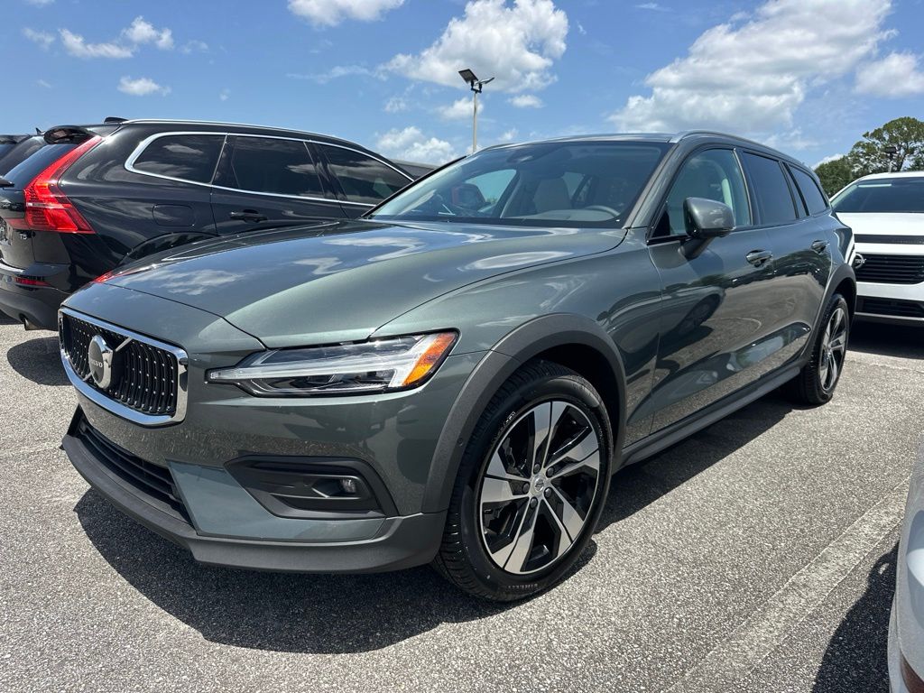 Forest Lake 2026 Volvo V60 Wagon All-Wheel Drive Automatic