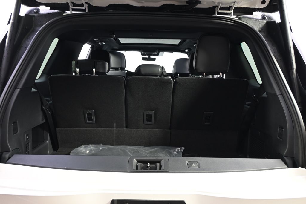 New 2026 White Lincoln Reserve image 20