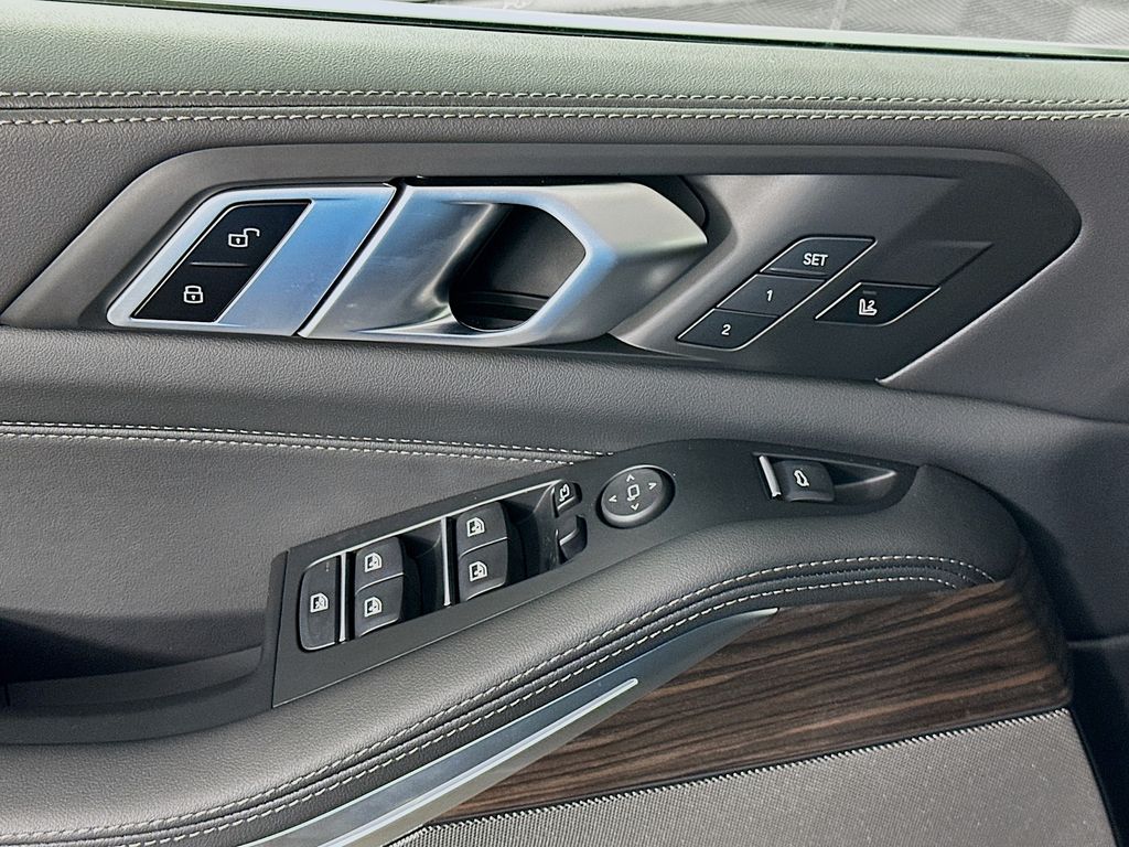 Thumbnail: 2026 BMW X5 - 20