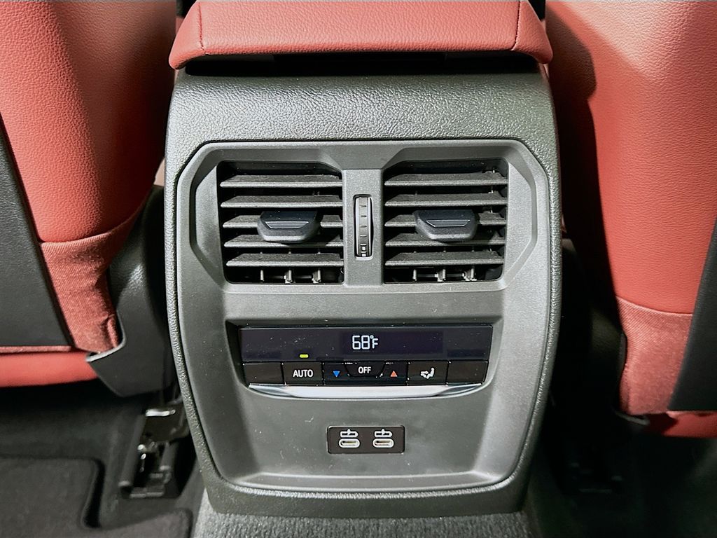 Thumbnail: 2026 BMW 3 Series - 18