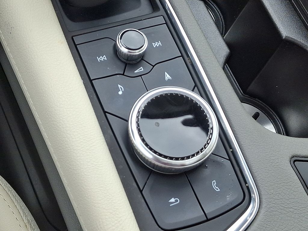 Thumbnail: 2023 Cadillac XT5 - 26