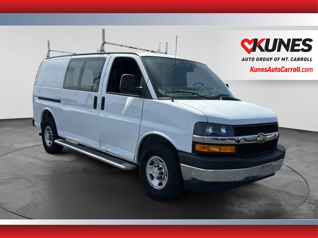 Summit White 2018 Chevrolet Express Cargo 2500 RWD Van Rear-Wheel Drive 6-Speed Automatic Overdrive